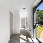 Apartment Spacious - Free Parking