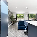 Apartment Spacious - Free Parking *