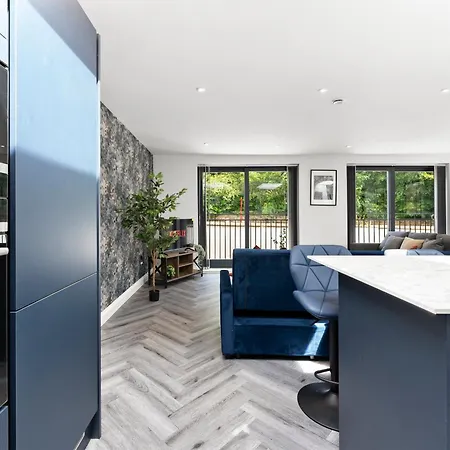 Apartman Spacious - Free Parking *