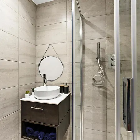 Winter Offer! Chic Large - Parking Leeds (West Yorkshire)