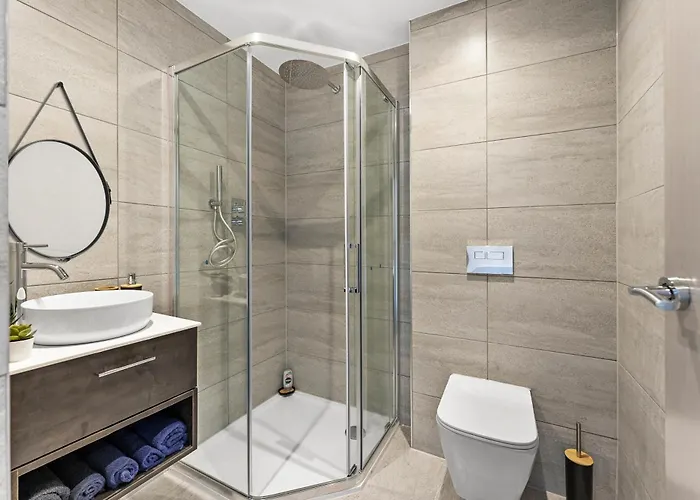 Apartment Spacious - Free Parking Leeds (West Yorkshire)